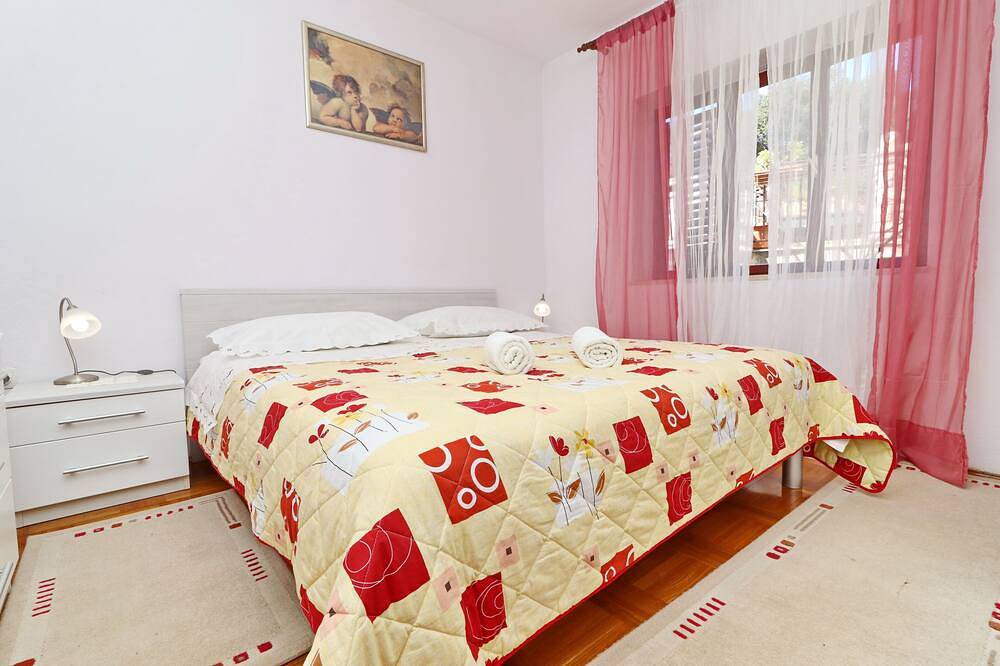 Ganze Wohnung, 3-Zimmer-Ferienwohnung am Strand Brna, Korcula (A-4463-a) in Blato, Korcula