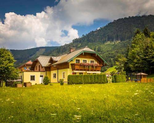 Ferienwohnung für 6 Personen, mit Balkon und Garten sowie Ausblick in Faistenau - 2