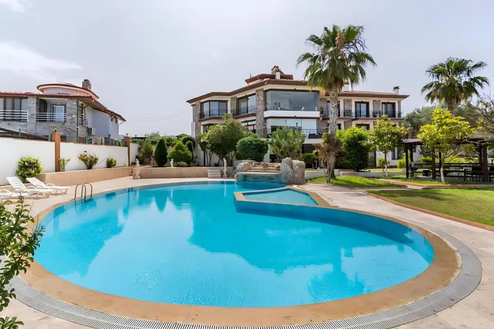 Chalet para 20 personas, con piscina además de jardín y vistas, Se admiten mascotas - 1
