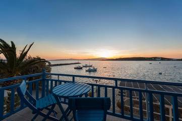 Hôtel pour 2 personnes, avec balcon dans Aliki