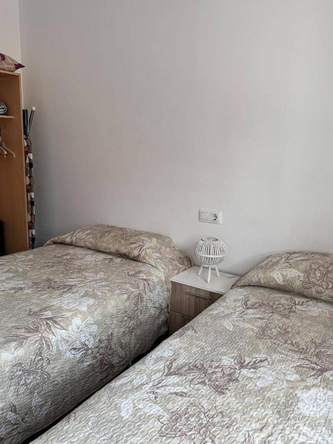 Location de vacances pour 8 personnes, avec jardin ainsi que vue et piscine à Calabardina - 3