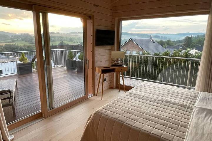 Chalet für 4 Personen, mit Garten und Sauna sowie Whirlpool und Balkon in Lahntal-Westerwald - 2