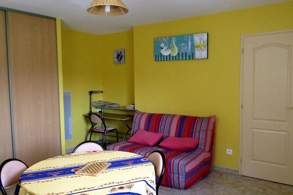Appartement entier, Au coeur des cevennes : sejour au calme dans un cadre de verdure et de detente in Molières-Cavaillac, Parc national des Cévennes