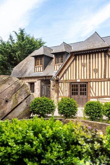 Gîte pour 28 personnes, avec jardin à Pont-l'Évêque
