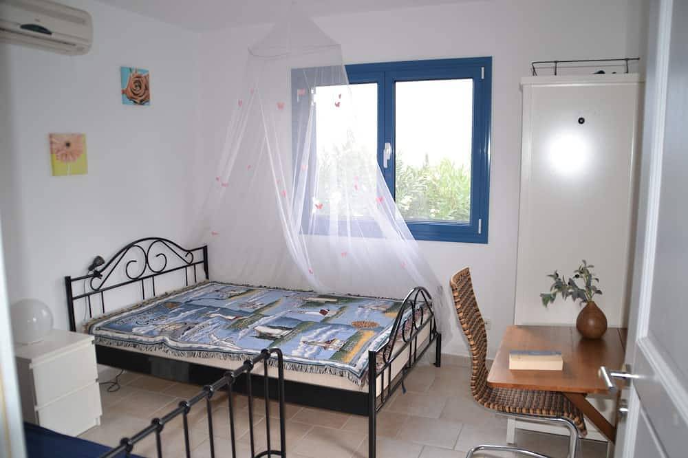 Appartement entier, Maison de vacances moderne, très calme, entourée d'oliveraies sur une colline in Région de Messenia