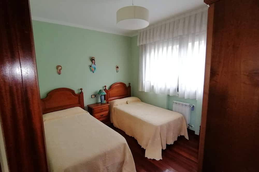 House in Llanes ideal for vacations or family getaways or with friends. in Llanes, Costa Verde (Spain)