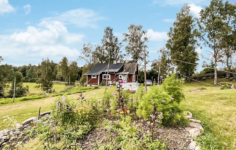 Hus för 6 Personer med trädgård in Hällaryd, Kronobergs