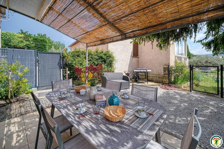 Gîte for 6 people, with terrace and garden - 1
