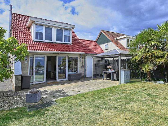 Ferienhaus für 4 Personen, mit Terrasse und Garten in Stevensweert