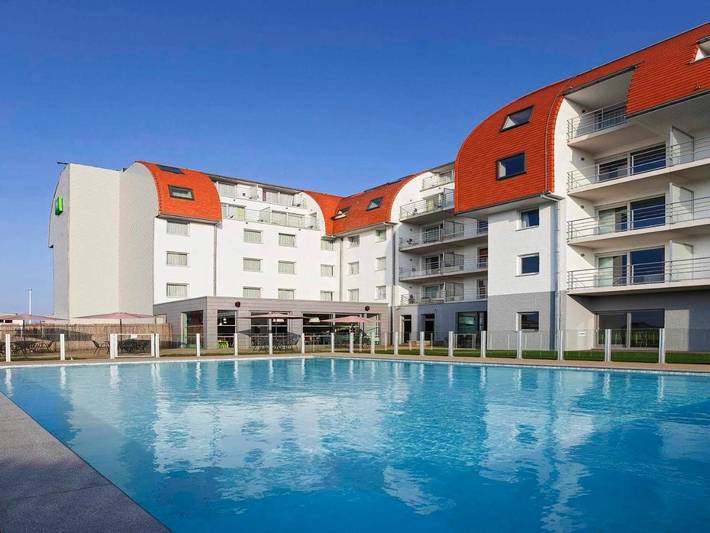 Appart’hôtel pour 4 personnes, avec terrasse et piscine, animaux acceptés