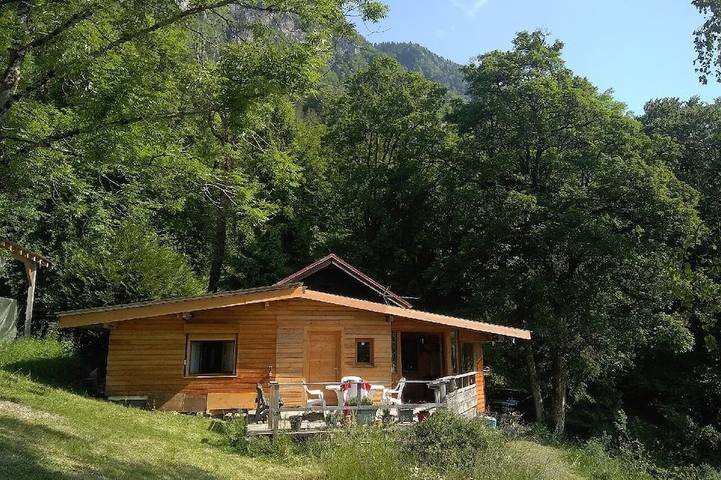 Chalet pour 4 personnes, avec Terrasse et Jardin