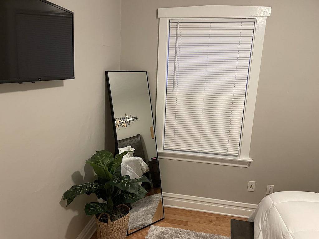 Spacious 3Br Duplex for Groups-Near Airport & Downtown-Cozy & Quiet in Chicago, Cook County