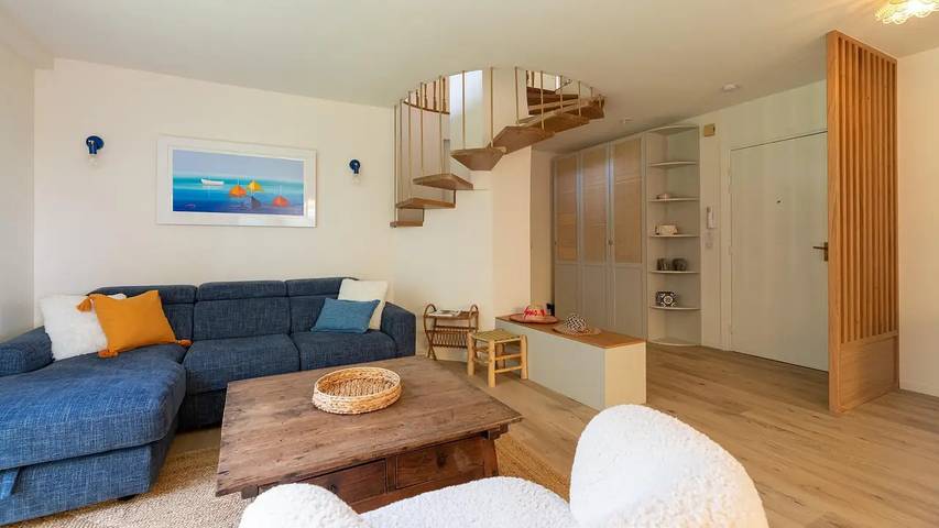 Gîte pour 7 personnes, avec Terrasse et Piscine dans Parc de Vaugrenier - 3
