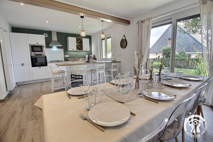 Gîte pour 8 personnes, avec jardin à Matignon - 3