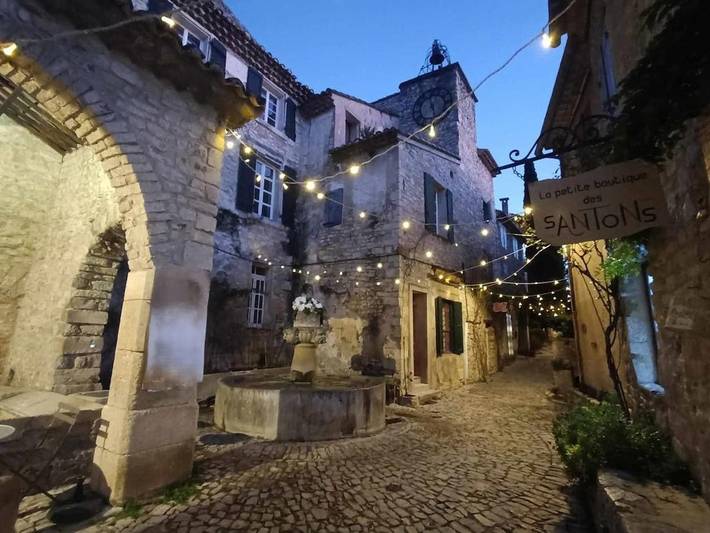 Location de vacances pour 6 personnes, avec vue et terrasse à Séguret - 4