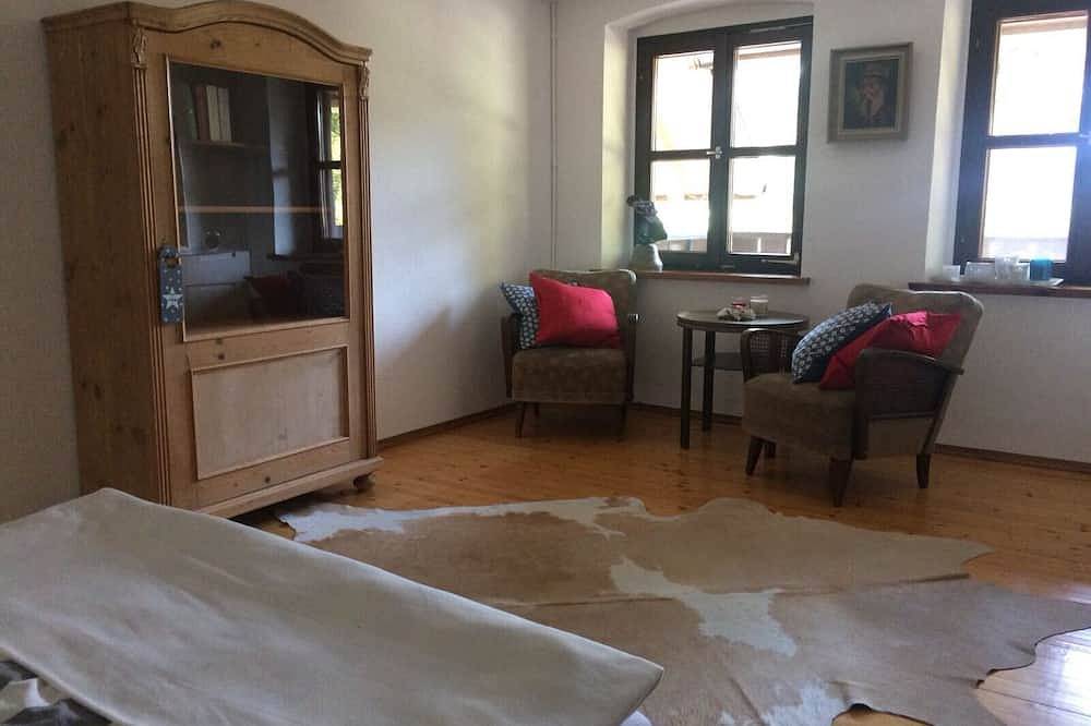 Ganze Wohnung, Ferienwohnung, 110 m² mit Balkon und separatem Eingangsbereich in Bodnegg, Region Bodensee-Oberschwaben