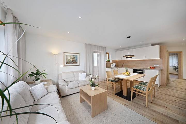 Gîte pour 4 personnes, avec jardin à Scena