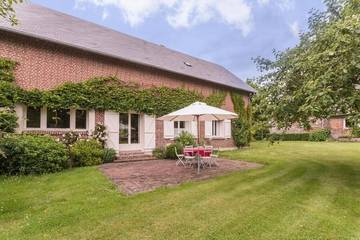 Gîte pour 8 personnes, avec jardin et terrasse à Le Mesnil-sur-Blangy