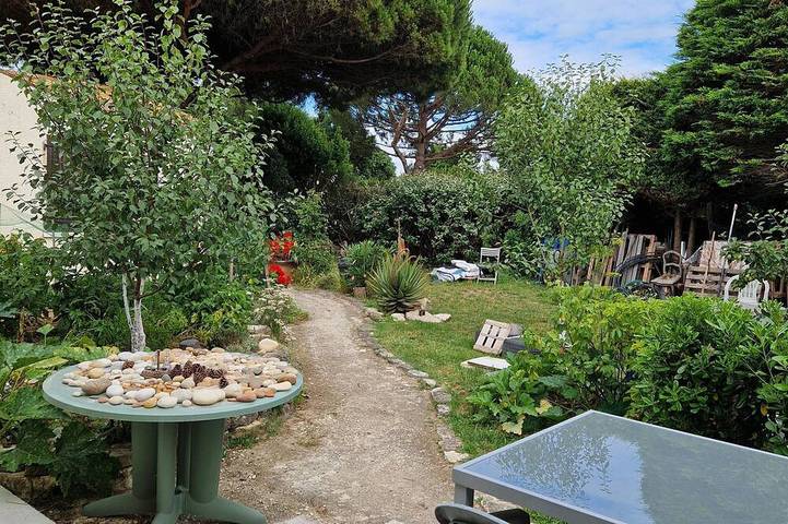 Location de vacances pour 3 personnes, avec Terrasse et Jardin dans Plage de la Boirie