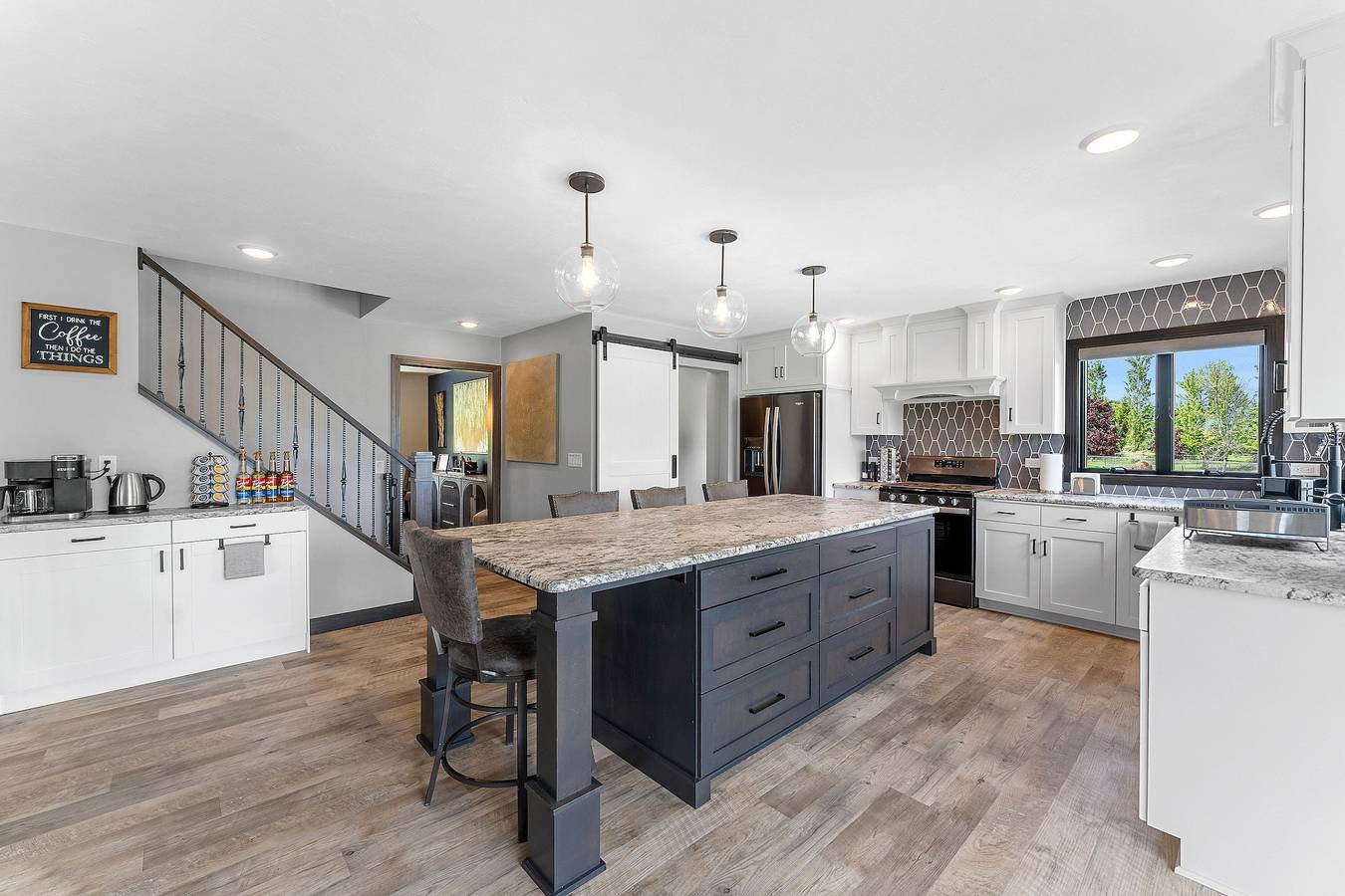 Freshly Updated Lake Michigan Home with Pool! in Kewaunee, Condado de Kewaunee