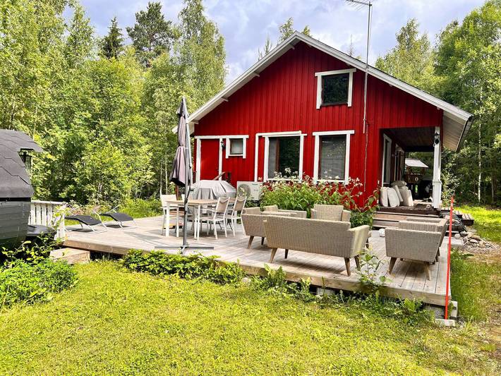 Blockhütte für 6 Personen, mit Balkon/Terrasse und Sauna sowie Ausblick in Finnland