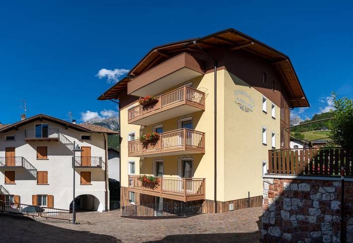 Apartamento de vacaciones para 6 personas, con vistas además de jardín y balcón - 1