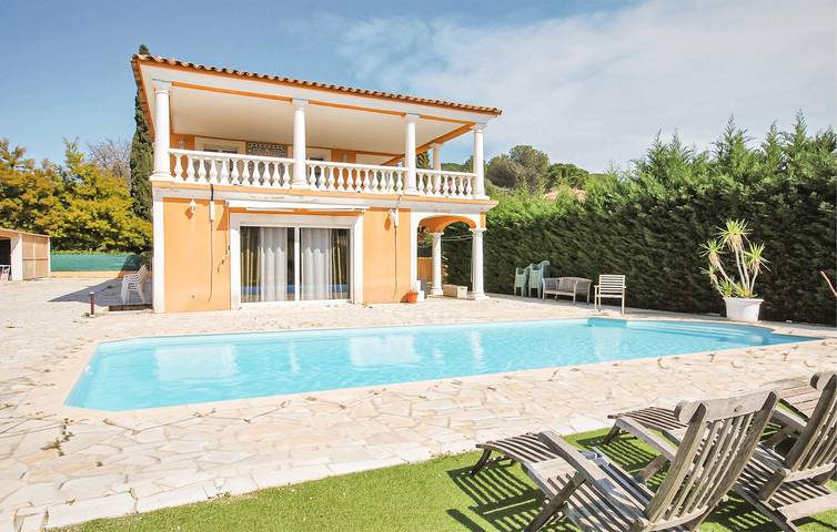 Ferienhaus für 12 Personen, mit Terrasse und Garten sowie Pool - 1
