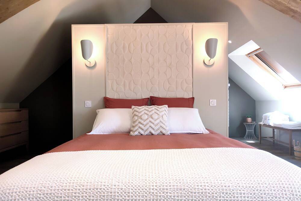 Izoë - Suite d'hôtes à la campagne avec Sauna Finlandais privatif in Saint-Ouën-des-Toits, Mayenne
