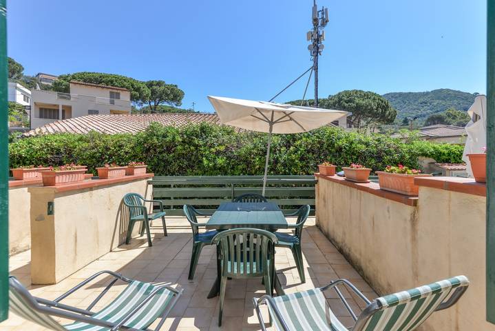 Ganze Wohnung, Ferienwohnung "Il Quadrifoglio 2" in Strandnähe mit privater Terrasse und Wlan in Spiaggia di Procchio (Procchio), Marciana