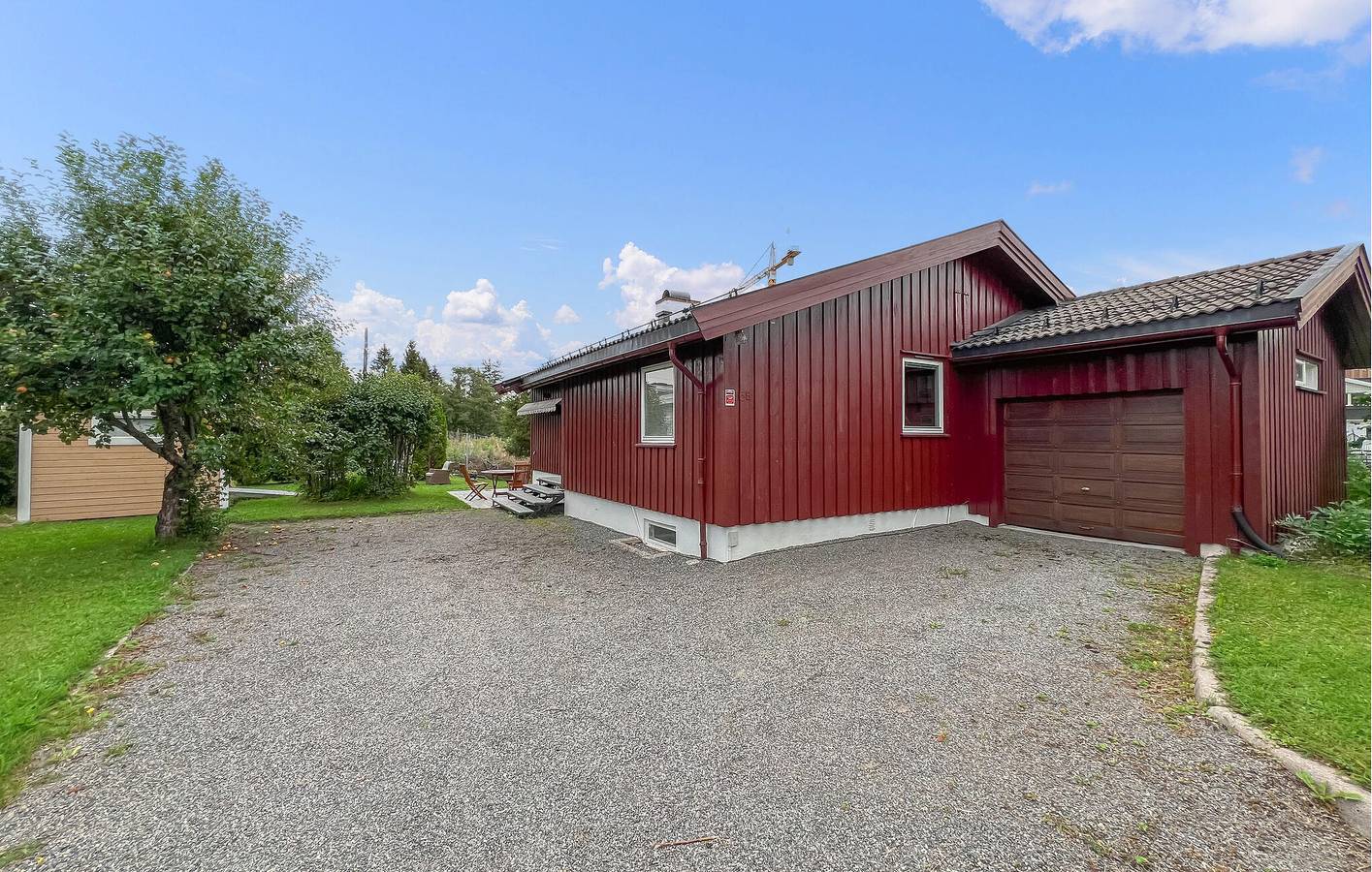 Hus för 6 Personer med trädgård in Hámar