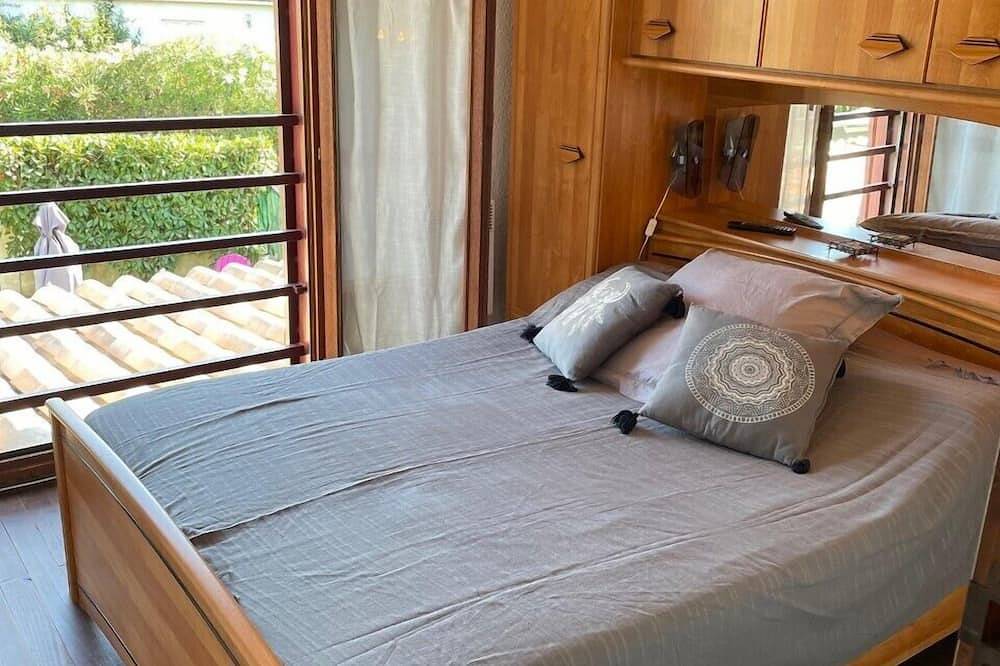 Quiet mini villa by the sea 200 meters from the beach, Haute-Corse in Poggio-Mezzana, Corte region