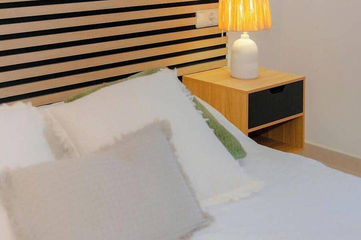 Location de vacances pour 13 personnes, avec jardin et balcon, animaux acceptés à Vall-llobrega - 4