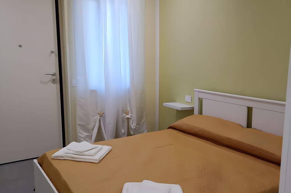 Entire apartment, Room 'La Fiesta' with Sea View, Wi-Fi and Air Conditioning in Capaccio, Cilento