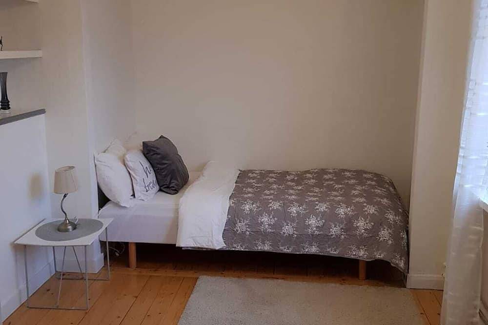 Ganze Wohnung, Schöne geräumige Wohnung mit kostenlosem Parkplatz in Gästrikland