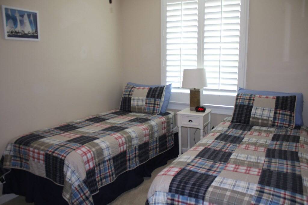 Lake Front Log Cabin in der Nähe von Smoky Mtns, Sehenswürdigkeiten und Quiet Cove Private Dock in Douglas Lake