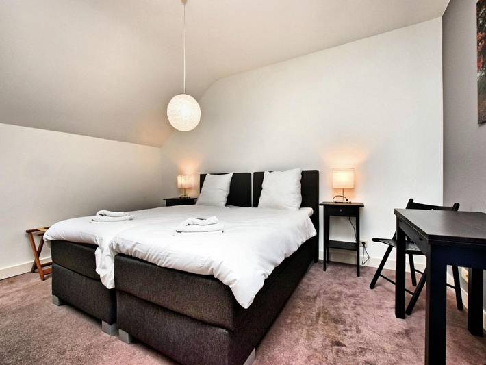 Location de vacances pour 28 personnes, avec sauna et jardin ainsi que jacuzzi et terrasse dans Petit-Han - 4