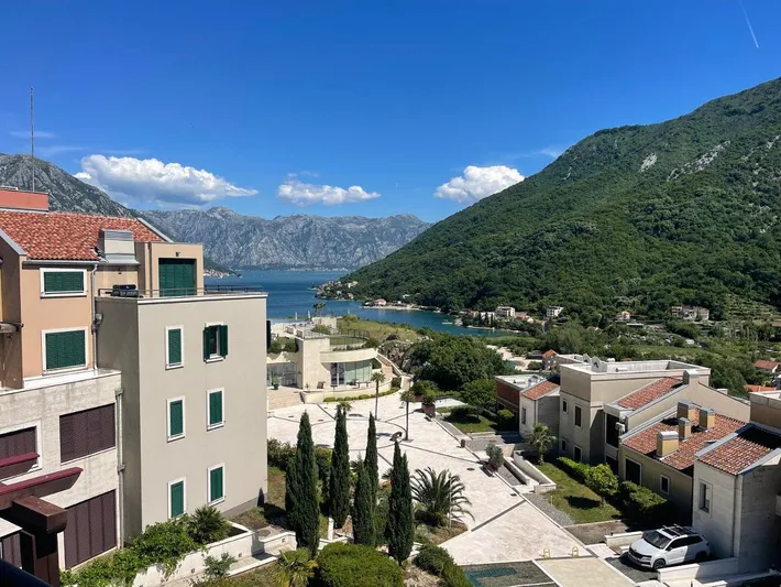 Ferienwohnung für 4 Personen, mit Garten und Pool sowie Ausblick - 1