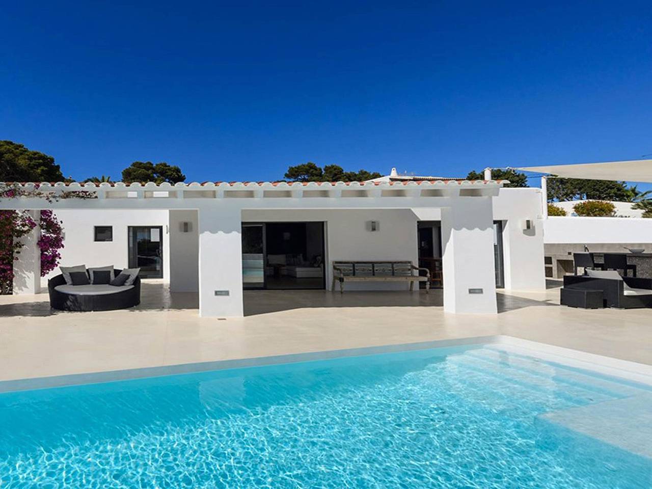 Moderne Villa mit Meerblick in Cala Codolar, Sant Josep de sa Talaia