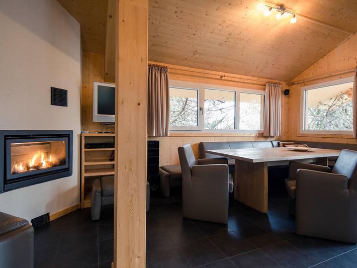 Ferienhaus für 16 Personen, mit Balkon und Whirlpool sowie Sauna und Ausblick