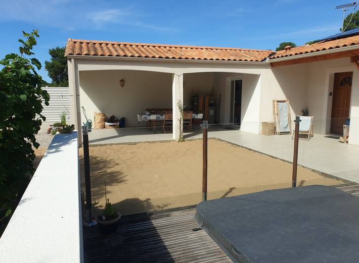 Gîte pour 12 personnes, avec jardin ainsi que terrasse et jacuzzi à La Tranche-sur-Mer - 4