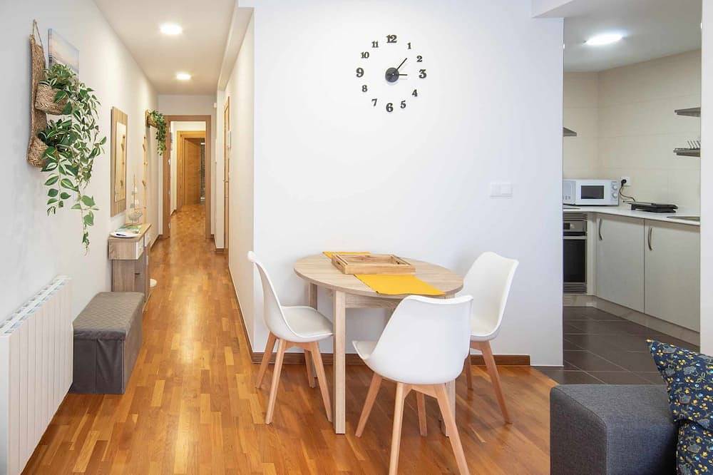 Entire apartment, Ag Miramar Malpica house with a view to Beach X4 in Malpica de Bergantiños, Costa da Morte