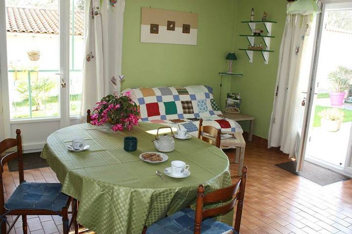 Location de vacances pour 4 personnes, avec balcon à Saintes - 4