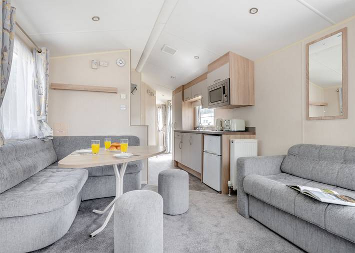 Caravan for 8 people on the Isle of Wight