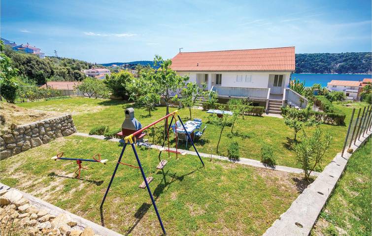 Ganze Ferienwohnung, Apartment am Meer mit Terrasse, WLAN und Parkplatz in der Nähe von Restaurants in Kampor, Rab
