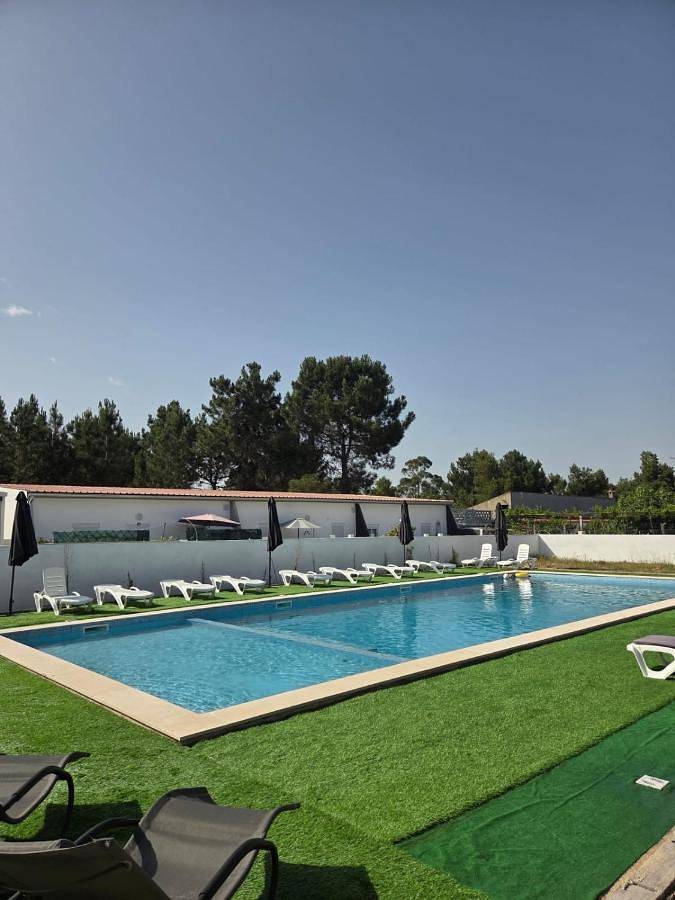 Gîte pour 5 personnes, avec piscine et terrasse dans Lagoa de Albufeira