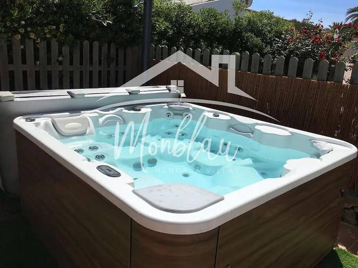 Ferienhaus für 4 Personen, mit Garten und Whirlpool auf Menorca