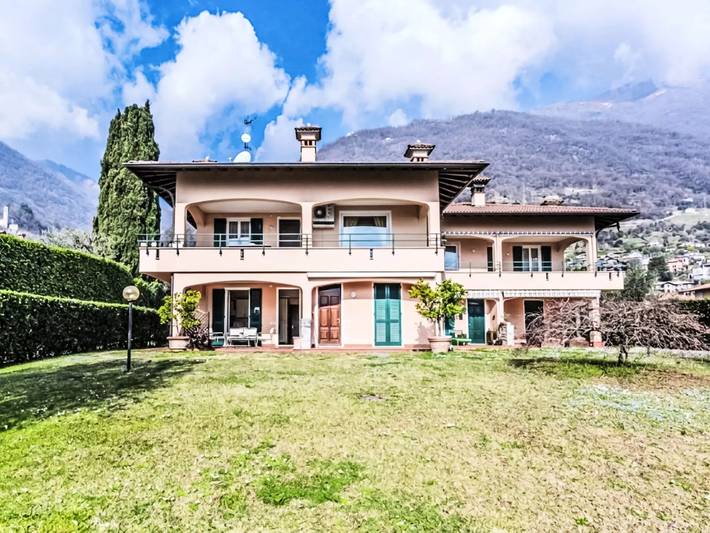 Gîte pour 4 personnes, avec jardin à Lenno - 3