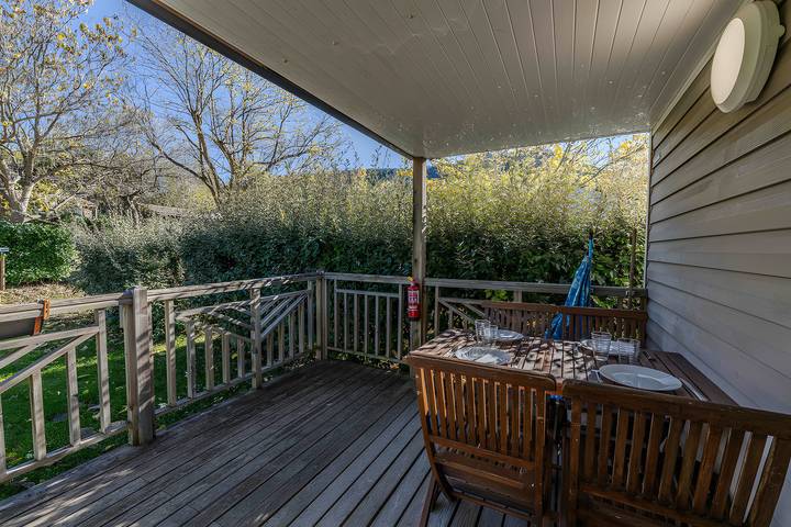 Mobil home pour 4 personnes, avec jardin