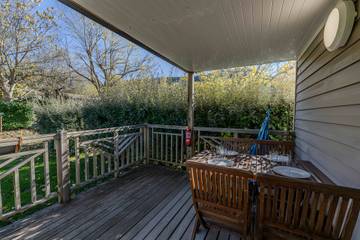 Mobil home pour 4 personnes, avec jardin à Roquefeuil