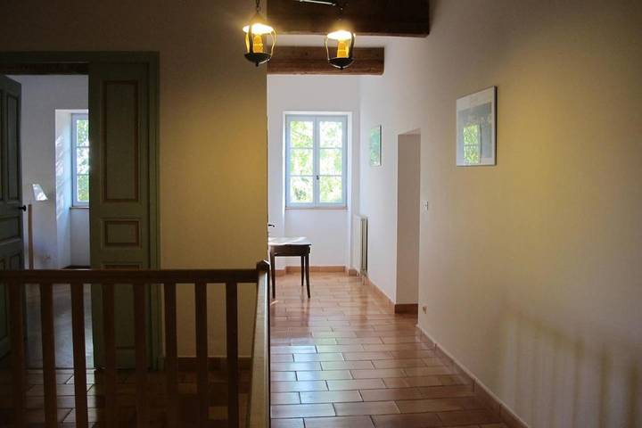 Location de vacances pour 7 personnes, avec jardin et vue à Montvendre - 4